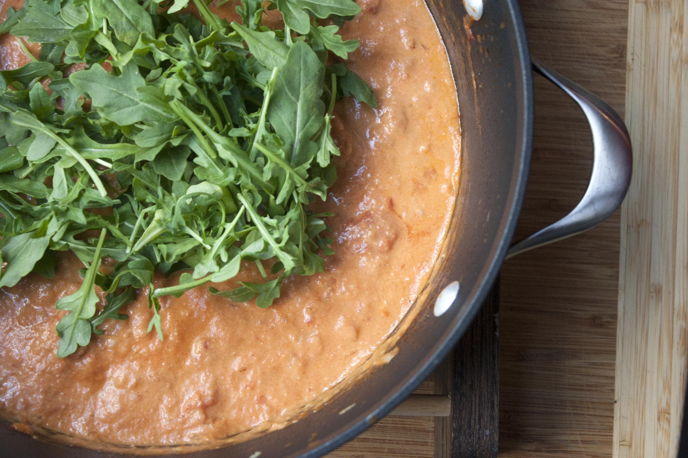 Fast Gorgonzola & Arugula Marinara • www.lifeaswecookit.com