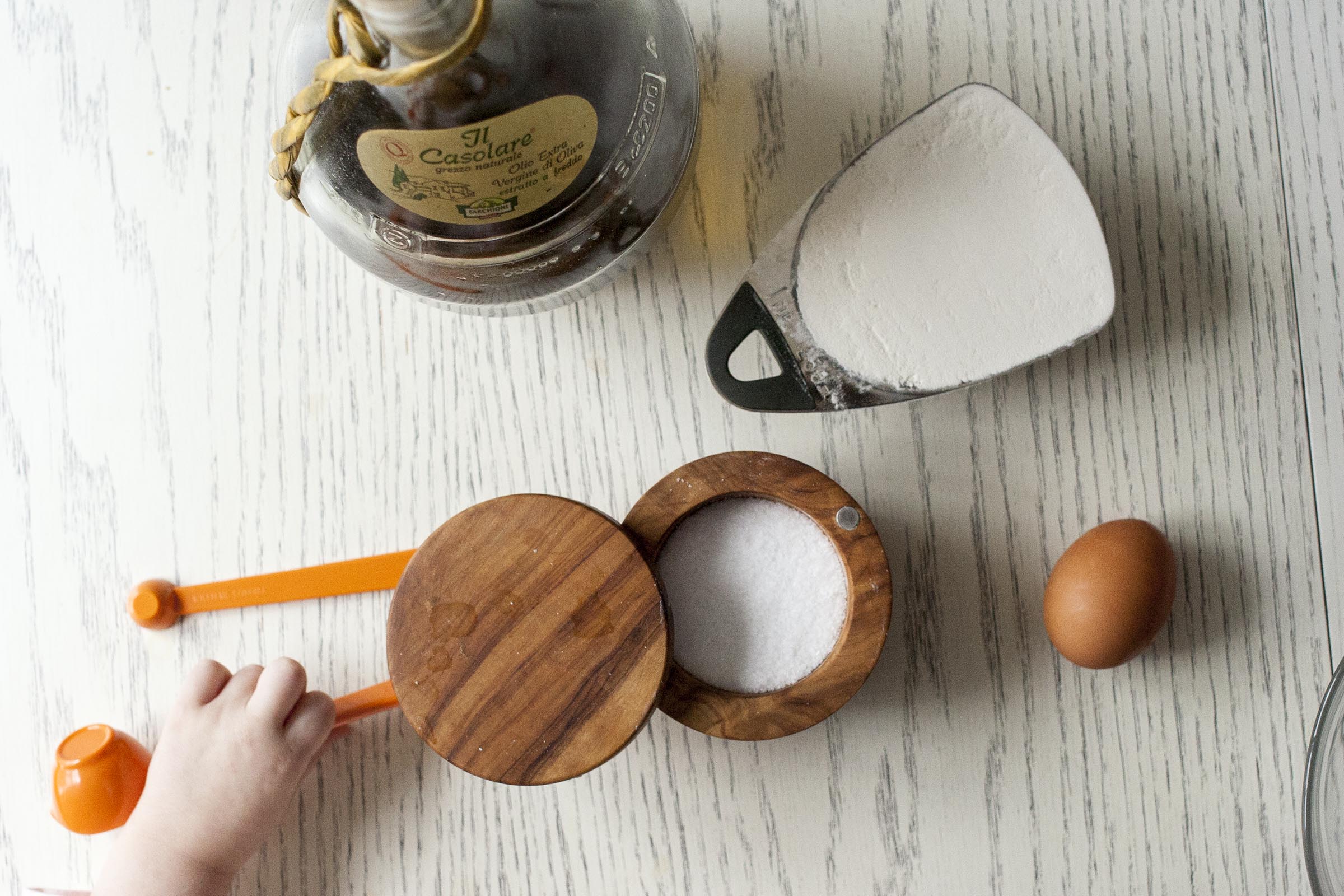 Cooking with kids: Ingredients for grated pasta. lifeaswecookit.com