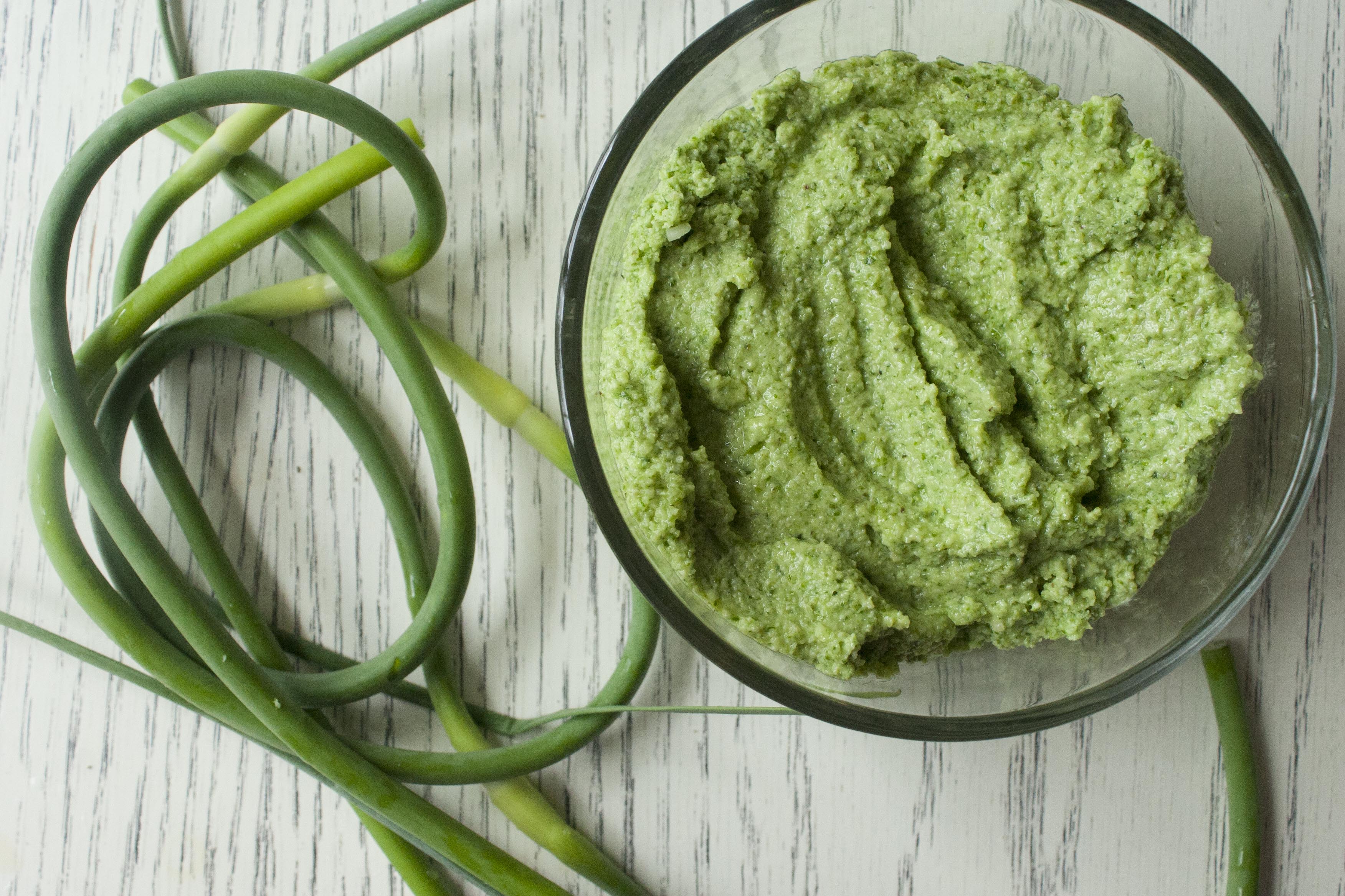 Blended Garlic Scape & Hemp Seed Pesto. www.lifeaswecookit.com